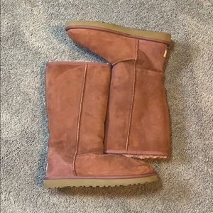 Women’s ugh classics tall size 9